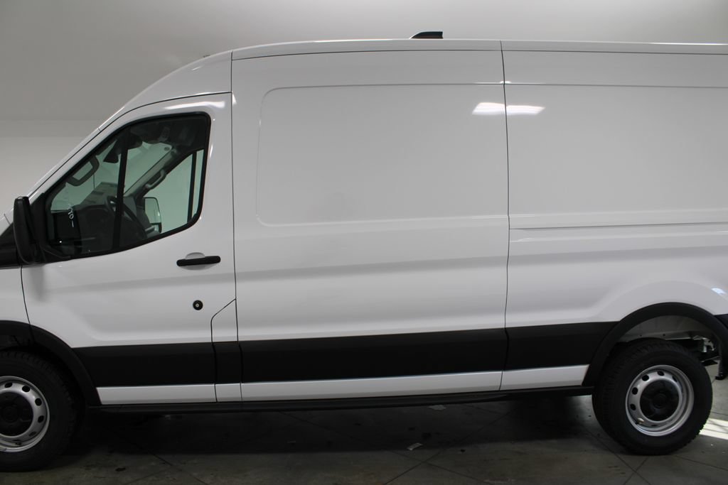 New 2026 Ford Transit 250 148 Medium Roof w/ Load Area Protection Package RWD image 5