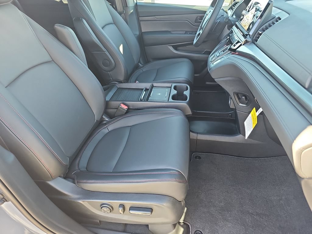 Used 2026 Honda Odyssey Sport-L image 11