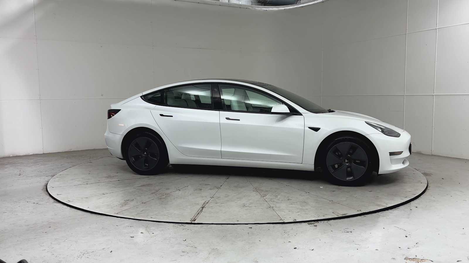 Used 2023 Tesla Model 3 Long Range AWD/4WD image 4