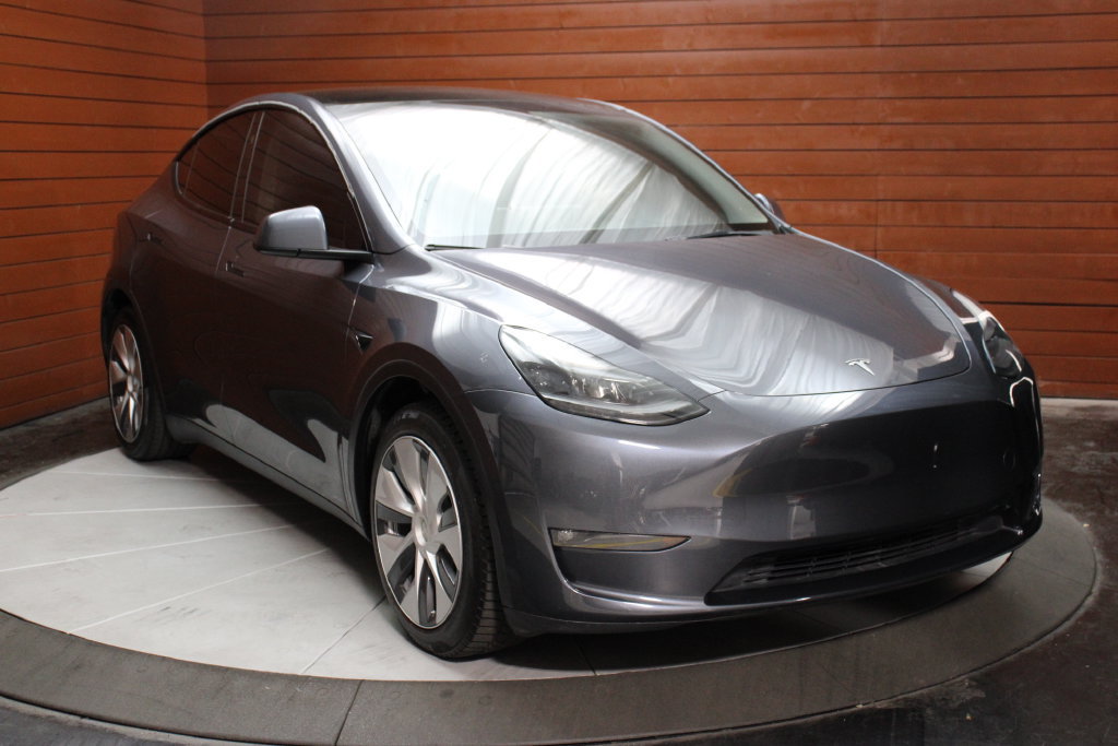 Used 2023 Tesla Model Y Long Range AWD/4WD image 33