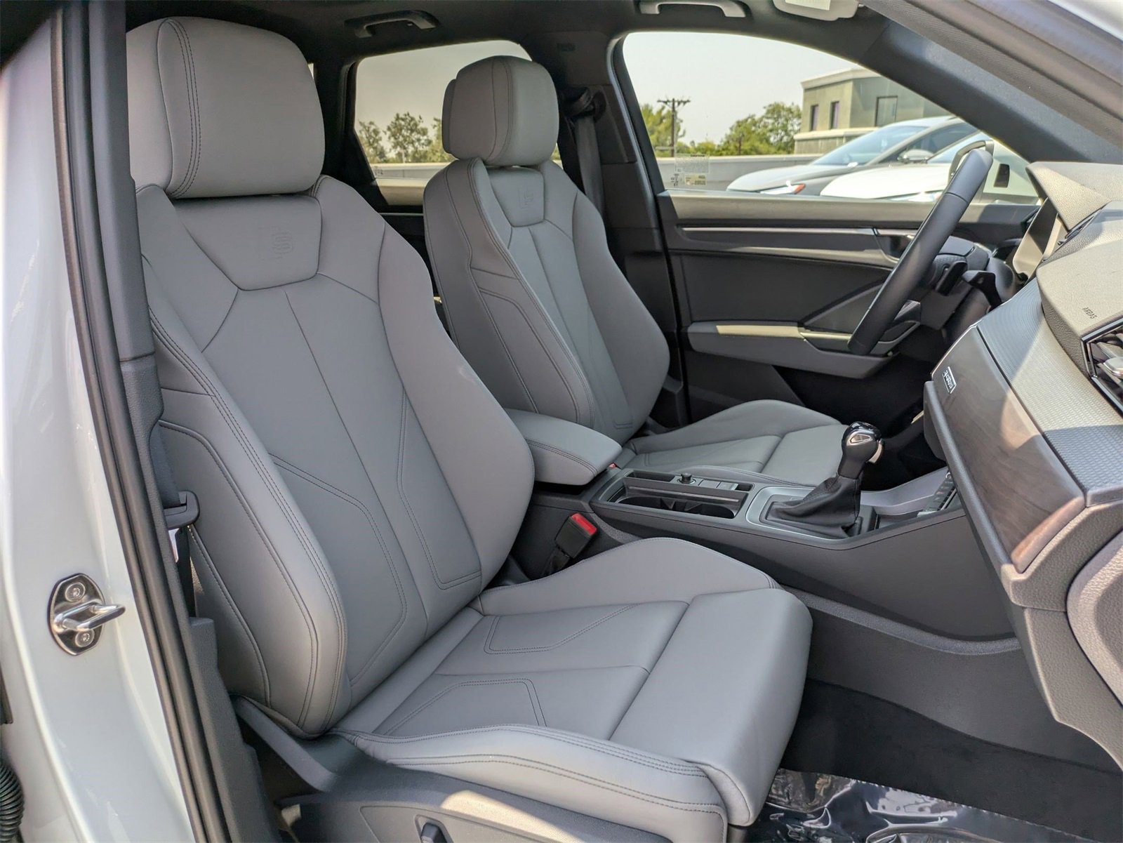 New 2025 Audi Q3 2.0T Premium image 10