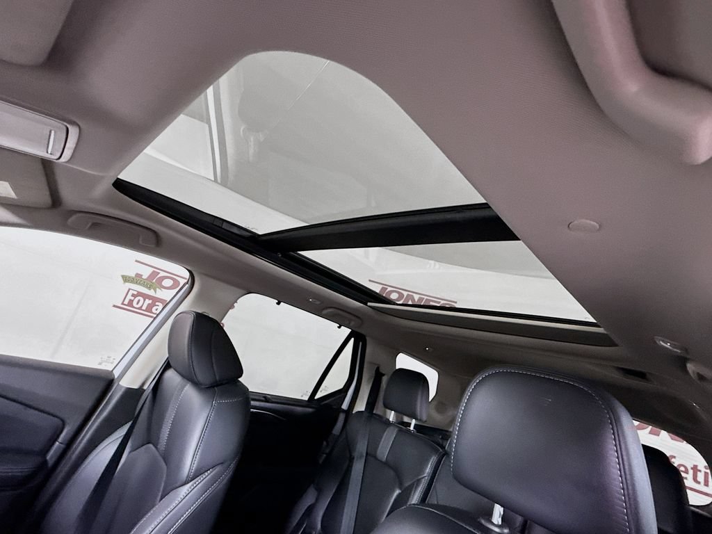Used 2023 Honda Pilot Touring image 11