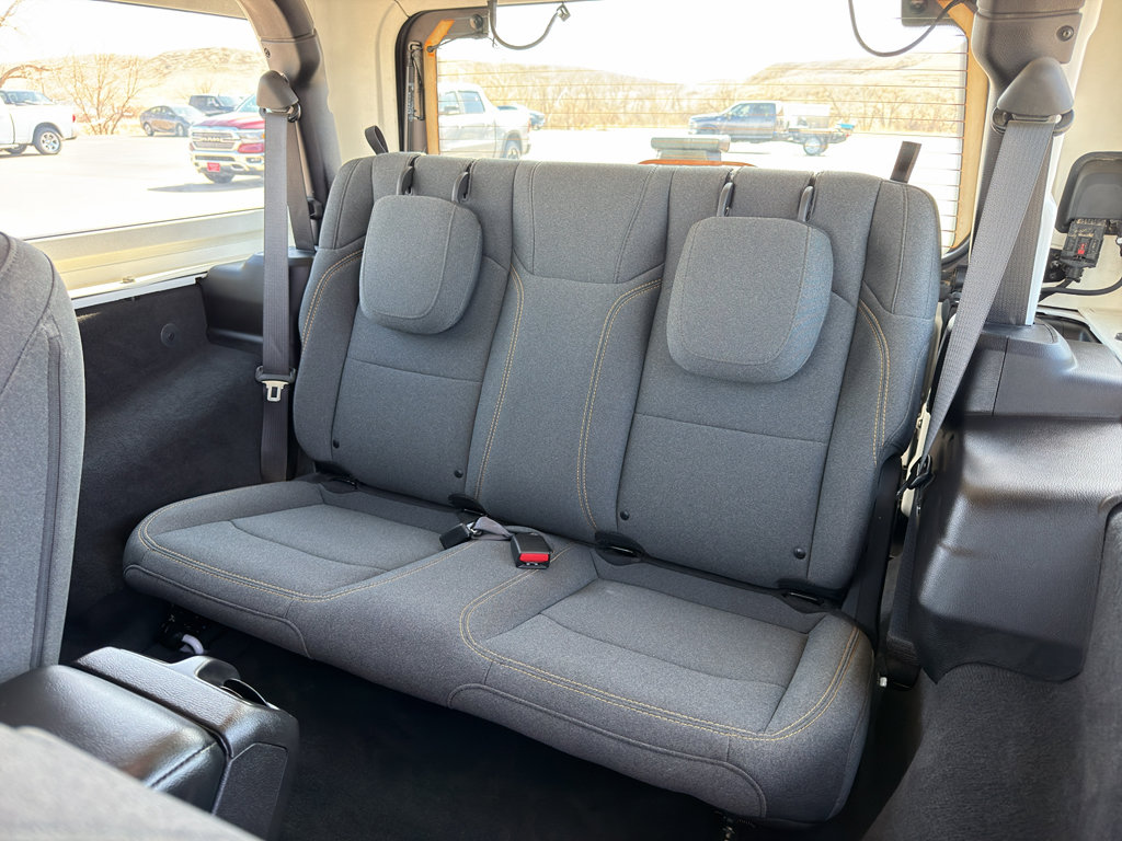 Used 2025 Jeep Wrangler Sport image 11