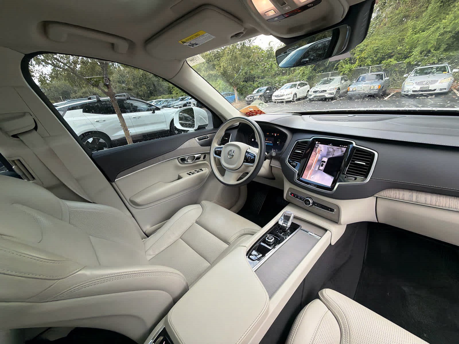 Certified 2025 Volvo XC90 T8 Ultra w/ Protection Package Premier AWD/4WD image 19