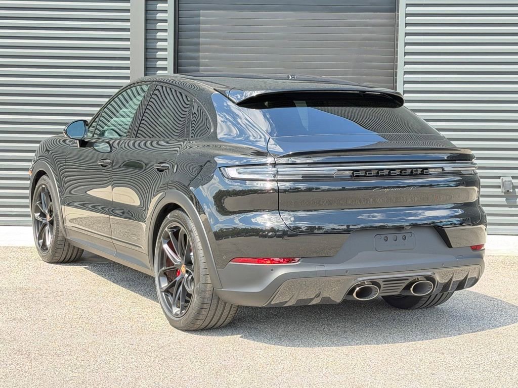 New 2026 Porsche Cayenne GTS AWD/4WD image 3
