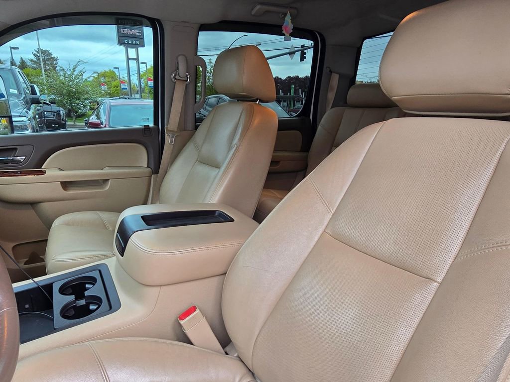 Used 2013 Chevrolet Silverado 2500 LTZ w/ LTZ Plus Package image 21