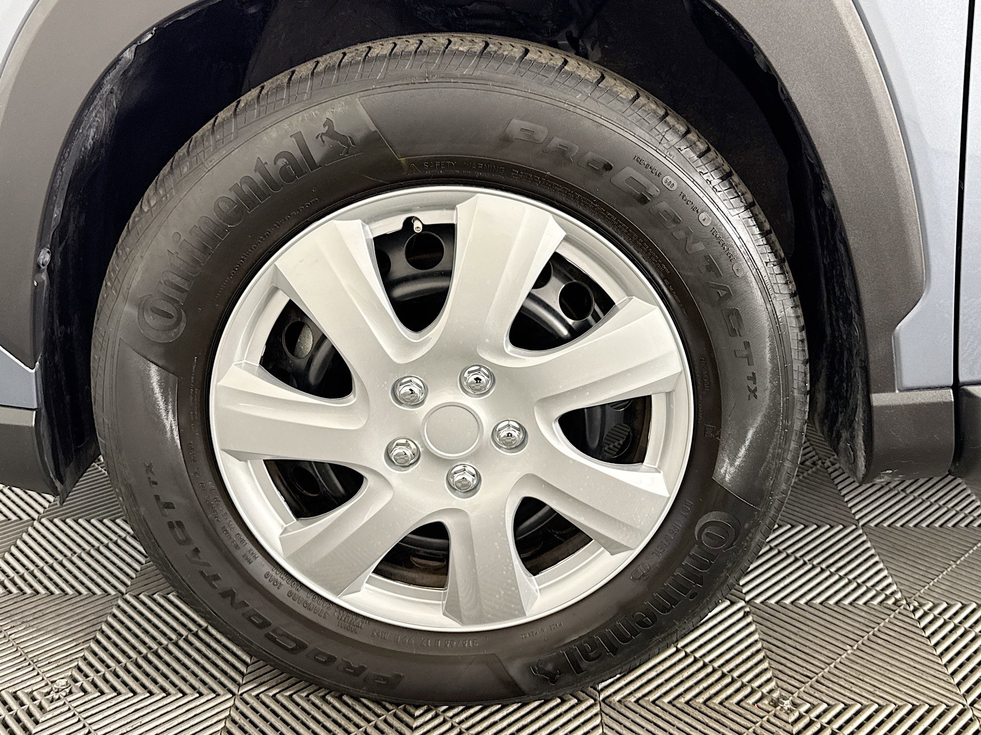 Used 2023 Toyota Corolla Cross L image 36