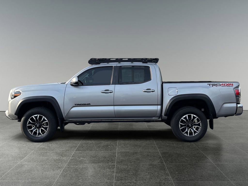 Used 2020 Toyota Tacoma TRD Off-Road w/ Blackout Package AWD/4WD image 5