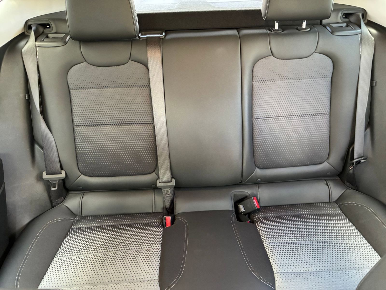 Used 2025 Chevrolet Trax LT image 37