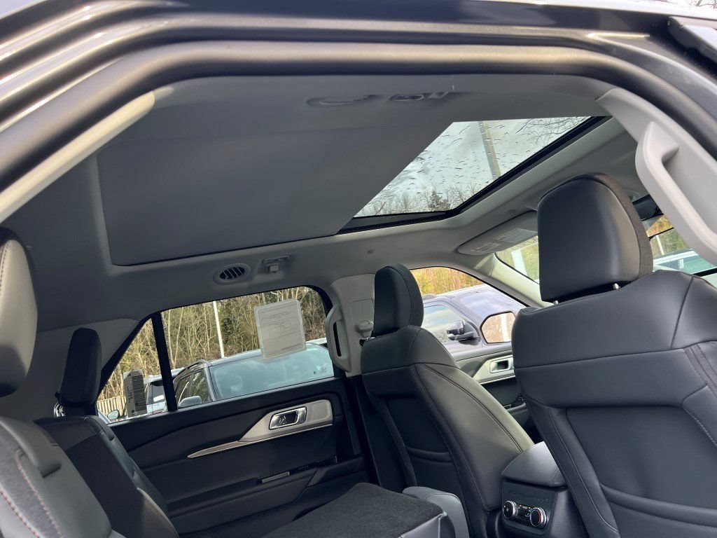 New 2026 Ford Explorer Active w/ Active Comfort Package AWD/4WD image 11