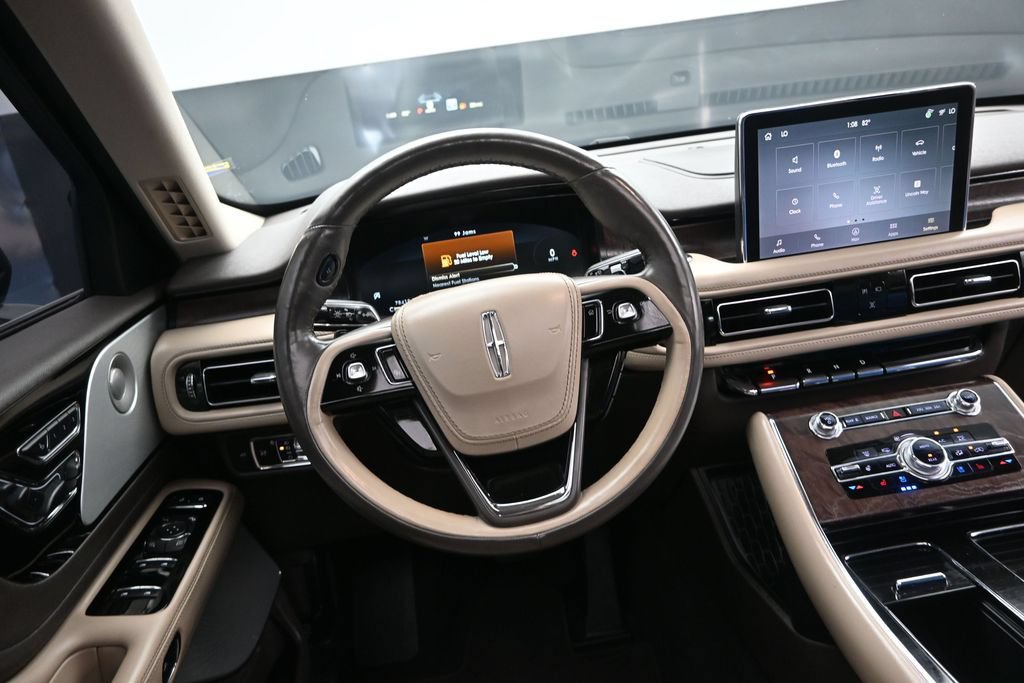 Used 2022 Lincoln Aviator Reserve w/ Equipment Group 201A RWD image 30