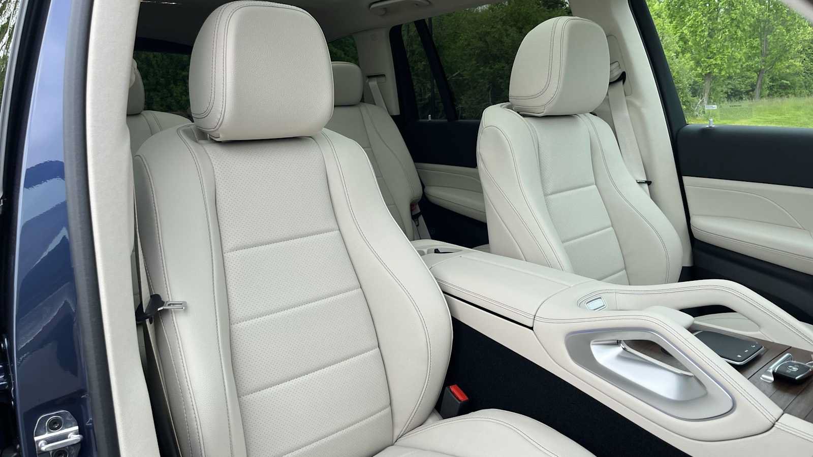 New 2026 Mercedes-Benz GLS 450 4MATIC image 38