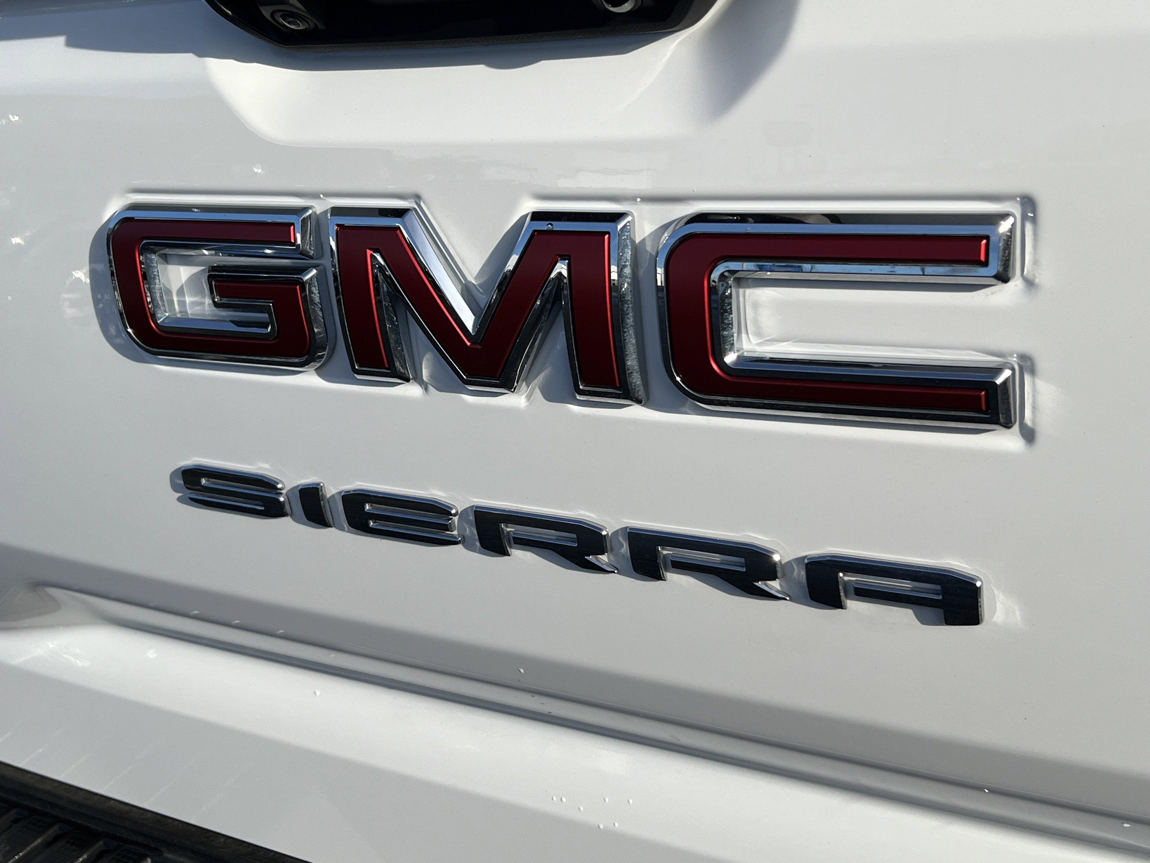 Used 2025 GMC Sierra 1500 Pro w/ Graphite Edition image 8