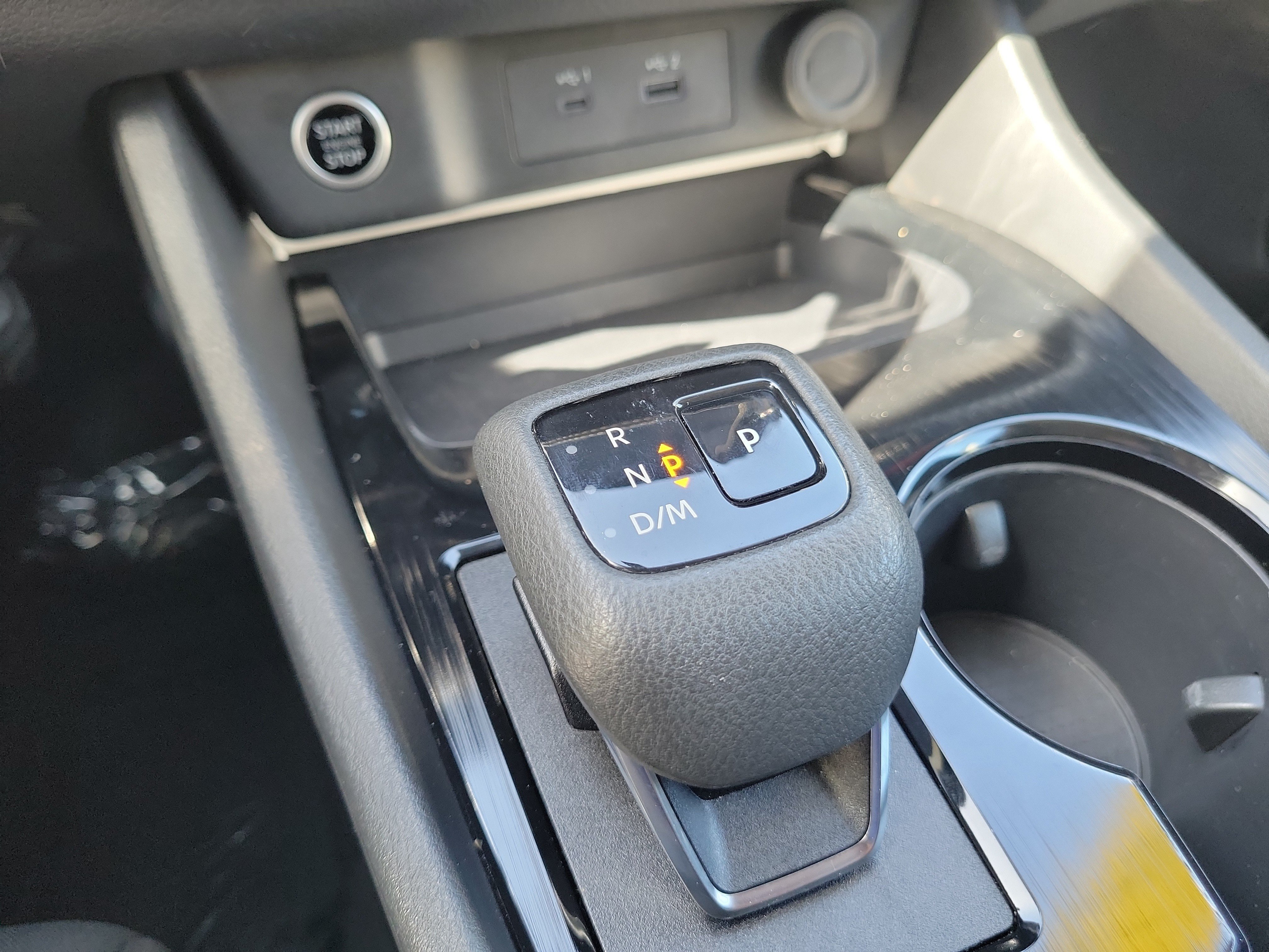 Used 2023 Nissan Rogue S AWD/4WD image 26
