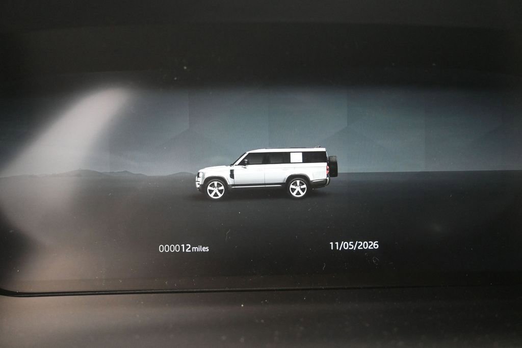 New 2026 Land Rover Defender 130 X-Dynamic SE AWD/4WD image 28