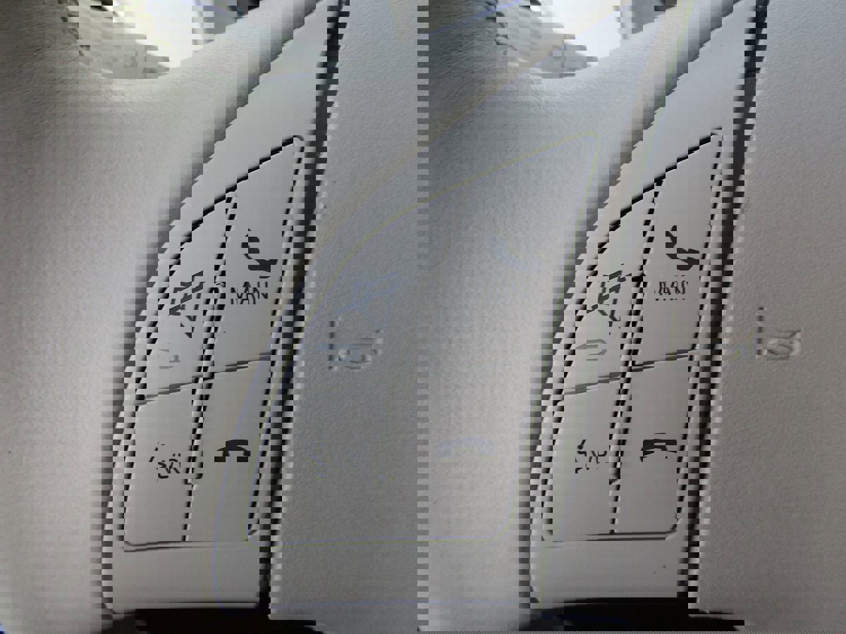 Used 2012 FIAT 500 Pop w/ Bose Premium Audio Pkg image 8