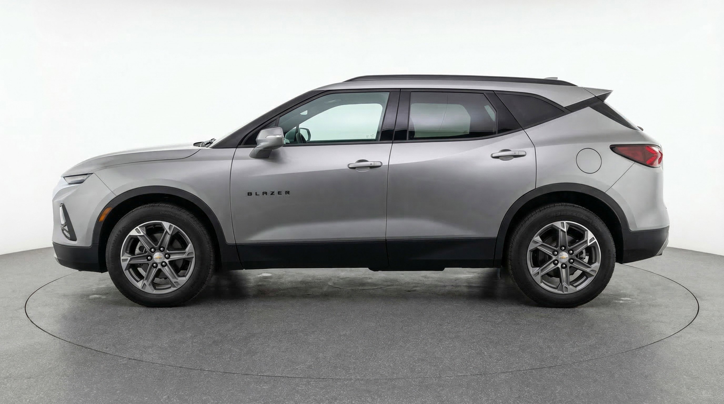 Used 2025 Chevrolet Blazer LT FWD image 5