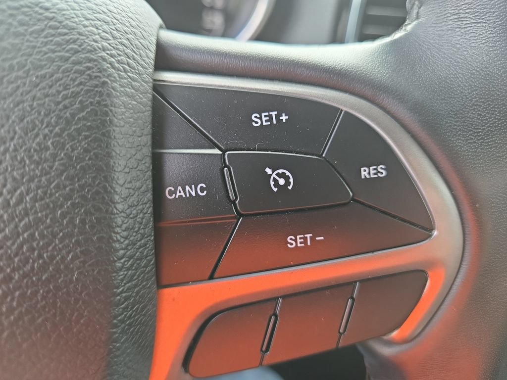 Used 2021 Jeep Grand Cherokee Altitude AWD/4WD image 31