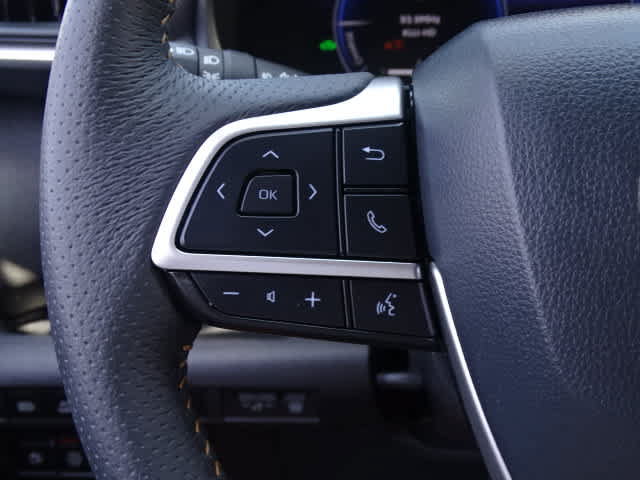 Certified 2025 Toyota Sienna XLE Woodland Edition AWD/4WD image 35