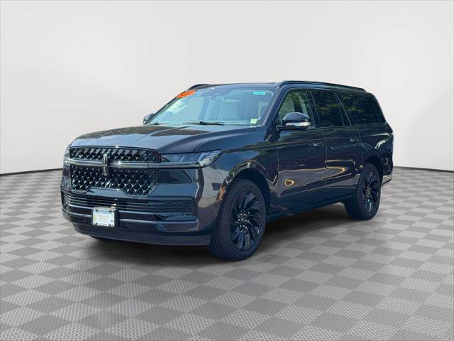 Used 2026 Lincoln Navigator L Reserve w/ Jet Appearance Package AWD/4WD image 3