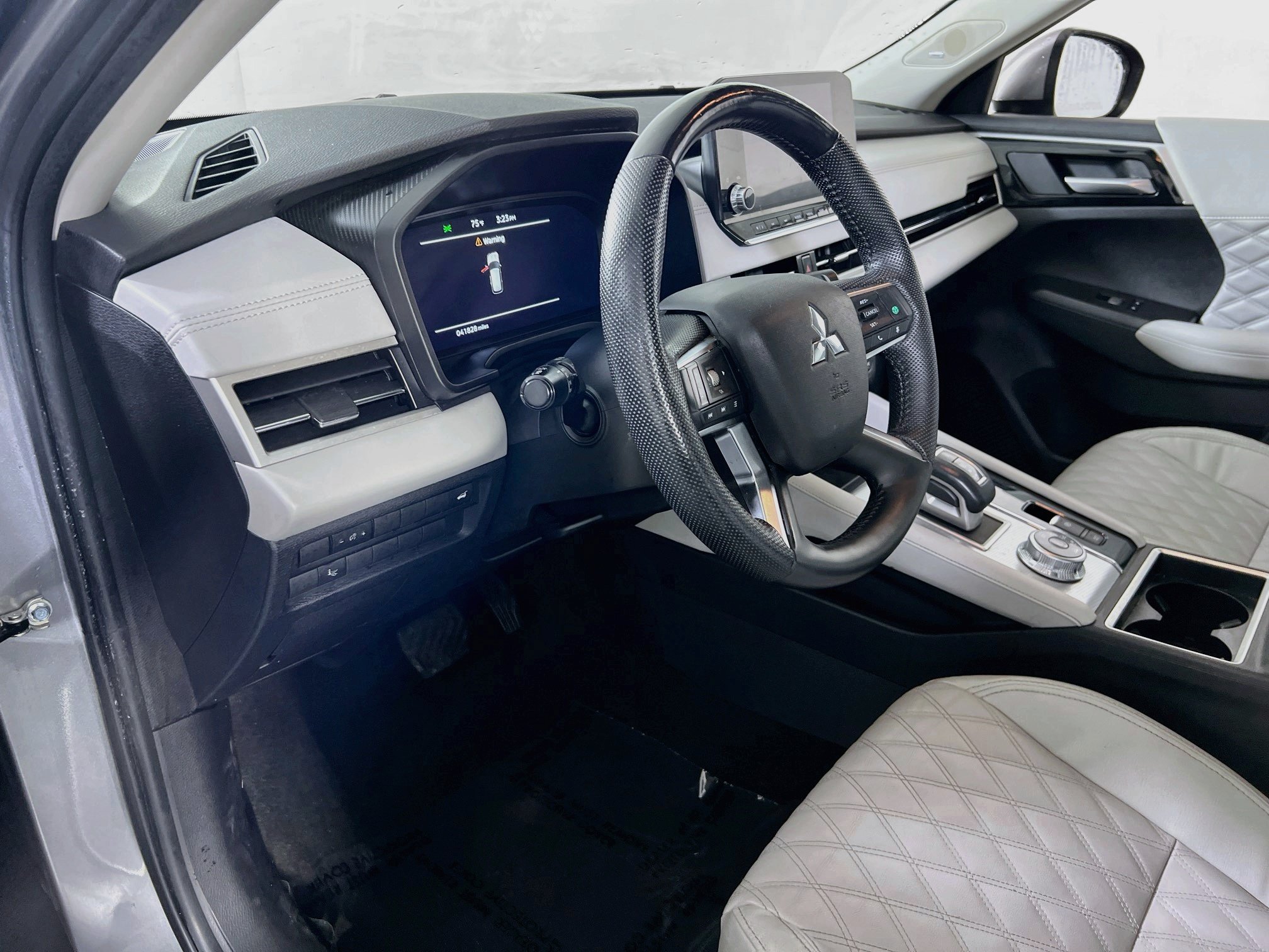 Used 2023 Mitsubishi Outlander SEL AWD/4WD image 9