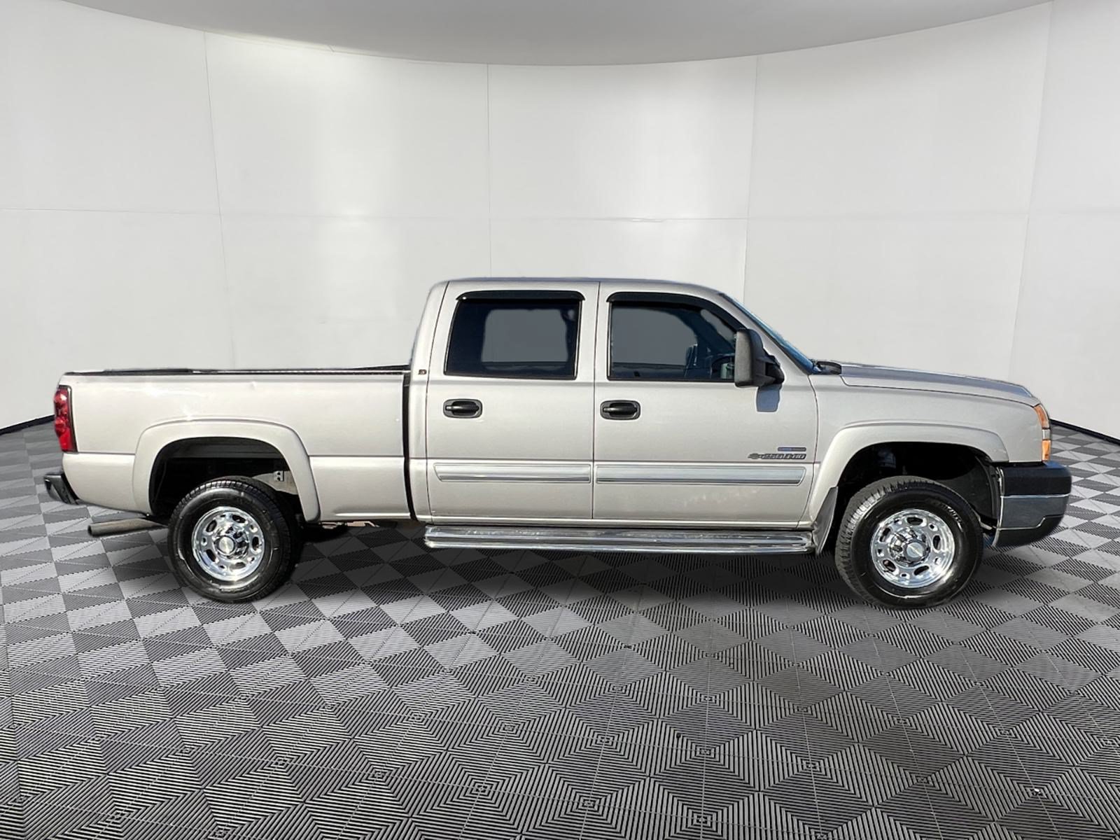 Used 2007 Chevrolet Silverado 2500 LT w/ Heavy-Duty Power Package RWD image 7