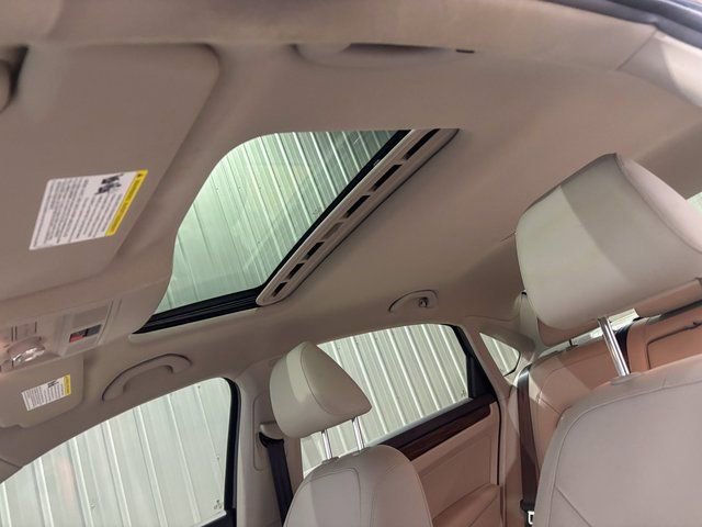 Used 2020 Volkswagen Passat 2.0T SEL image 20