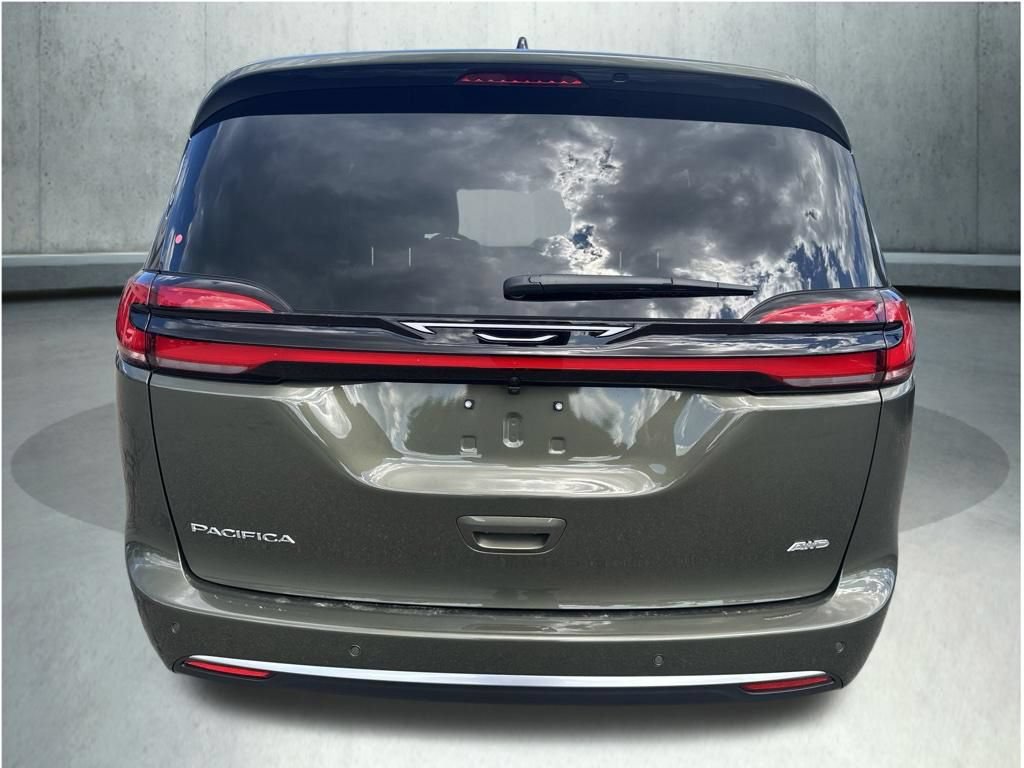 New 2027 Chrysler Pacifica Select AWD/4WD image 4