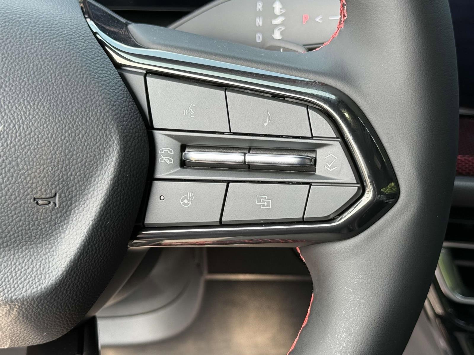 New 2026 Chevrolet Traverse RS w/ LPO, Floor Liner Package image 13