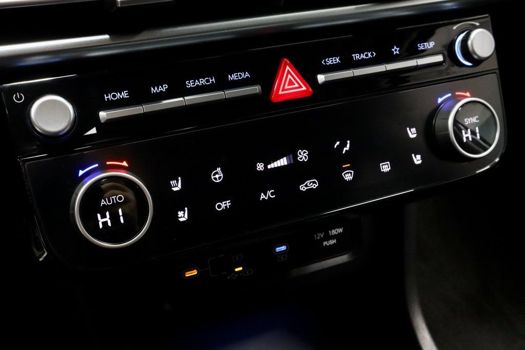 Certified 2025 Hyundai Tucson Limited image 32