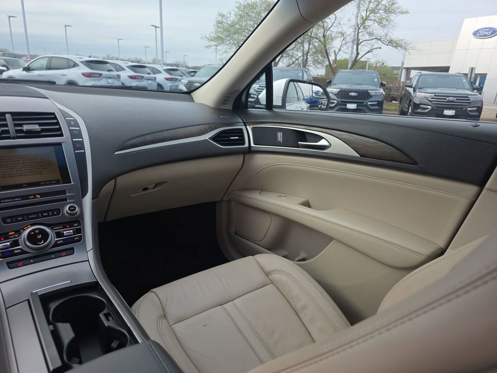 Used 2018 Lincoln MKZ Select image 23