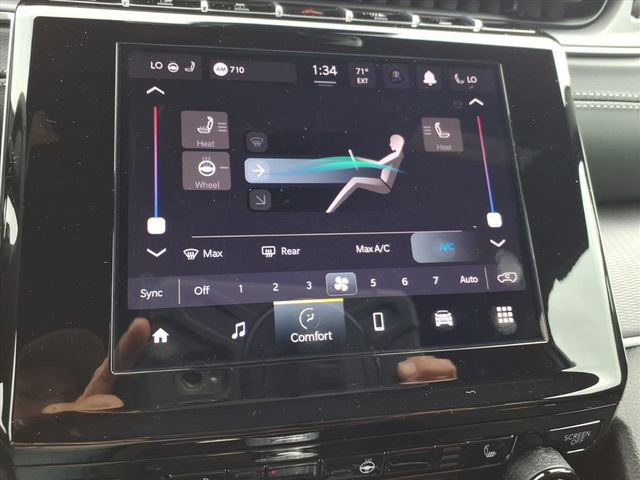 New 2025 Jeep Grand Cherokee Altitude image 21