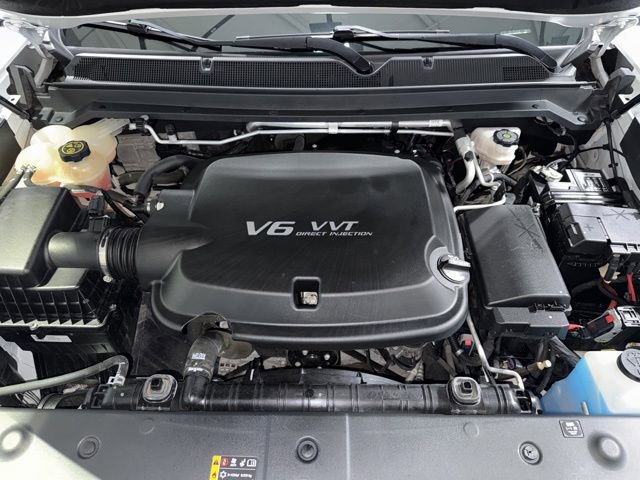 Used 2022 GMC Canyon AT4 w/ Driver Alert Package image 9