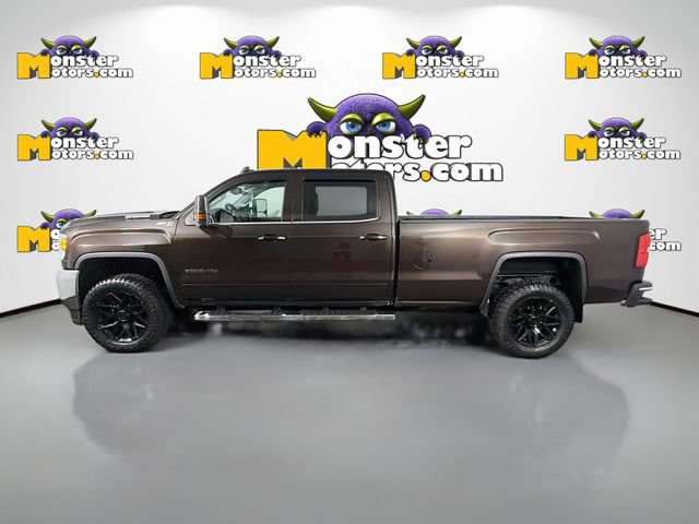 Used 2018 GMC Sierra 2500 SLE w/ SLE Preferred Package AWD/4WD image 8