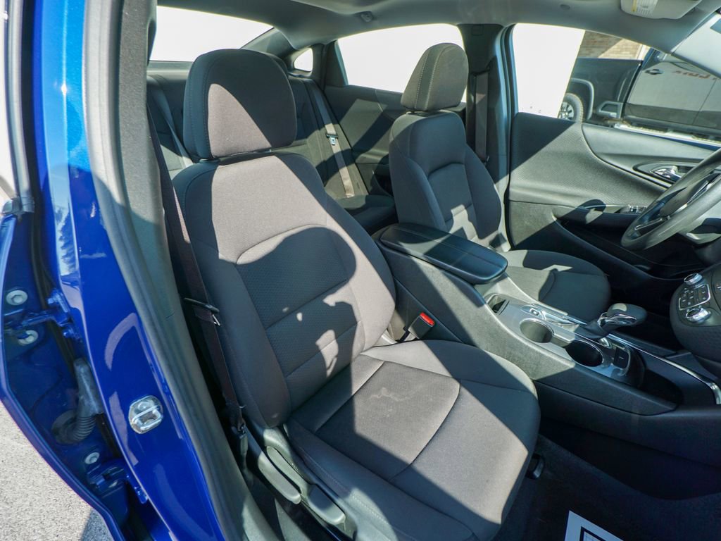 Used 2023 Chevrolet Malibu LT image 29
