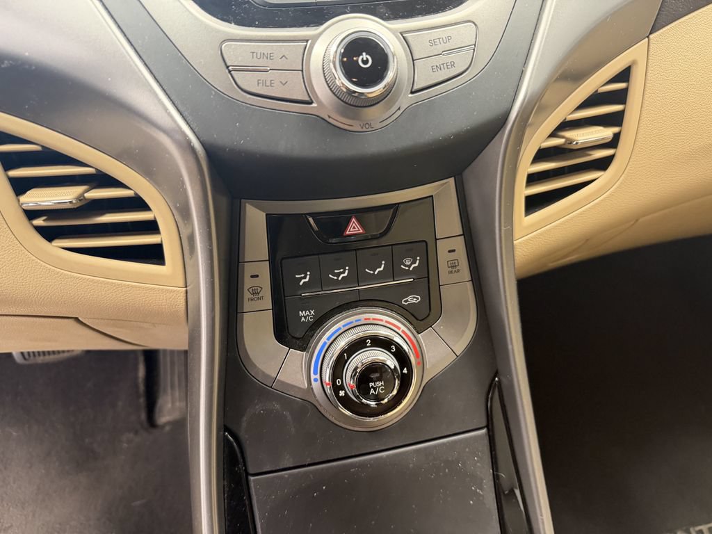 Used 2013 Hyundai Elantra GLS FWD image 26