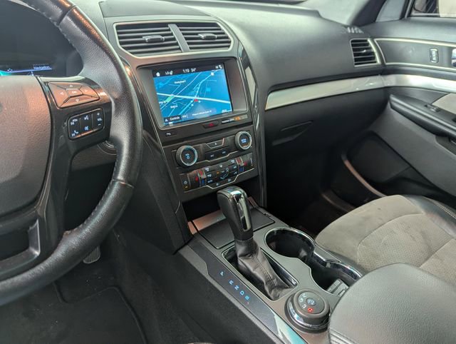 Used 2017 Ford Explorer XLT w/ Equipment Group 202A image 15