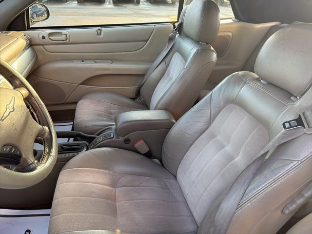 Used 2005 Chrysler Sebring Touring w/ Electronics Convenience Group image 17