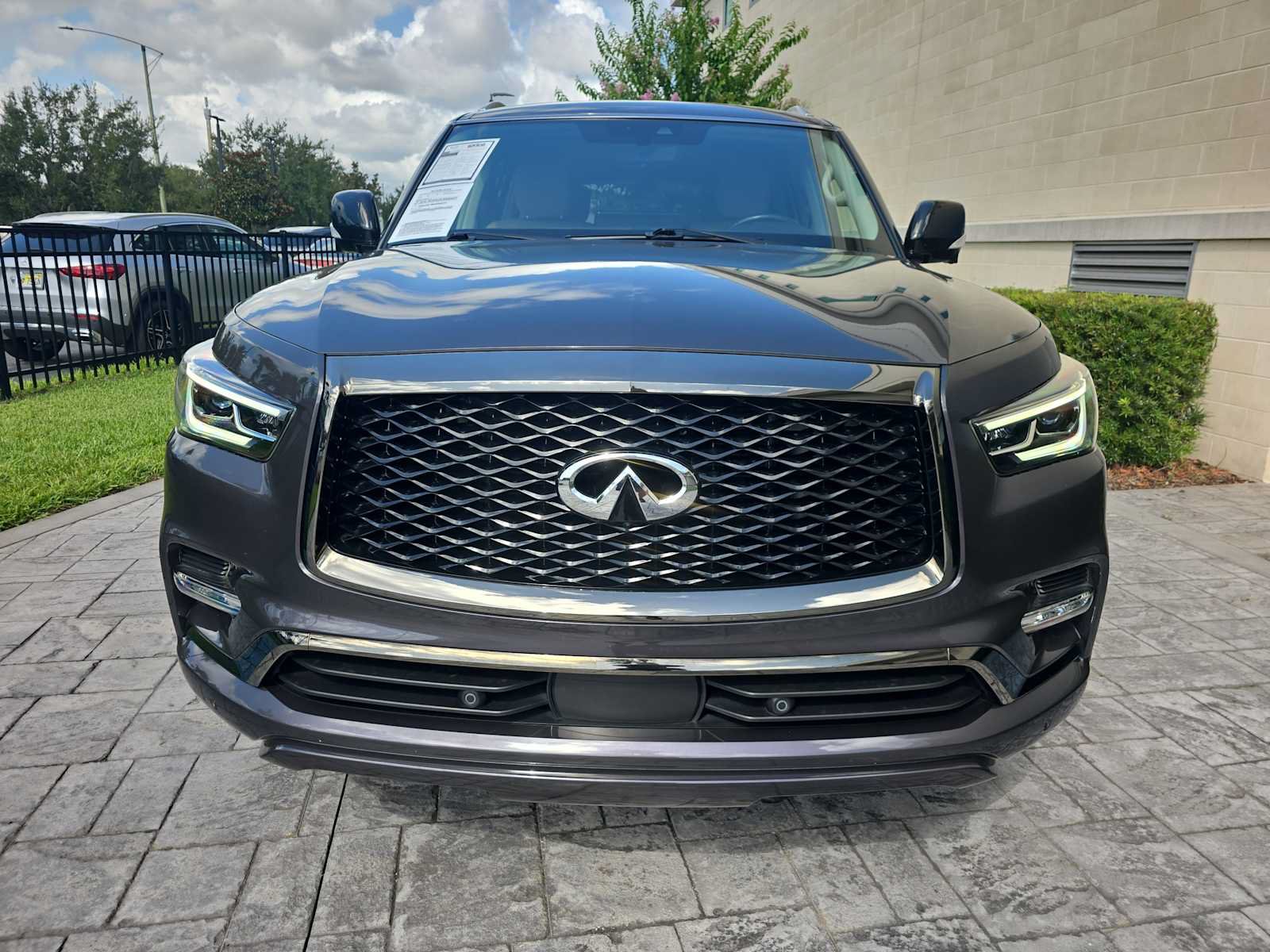 Certified 2023 INFINITI QX80 Premium Select w/ Cargo Package AWD/4WD image 2