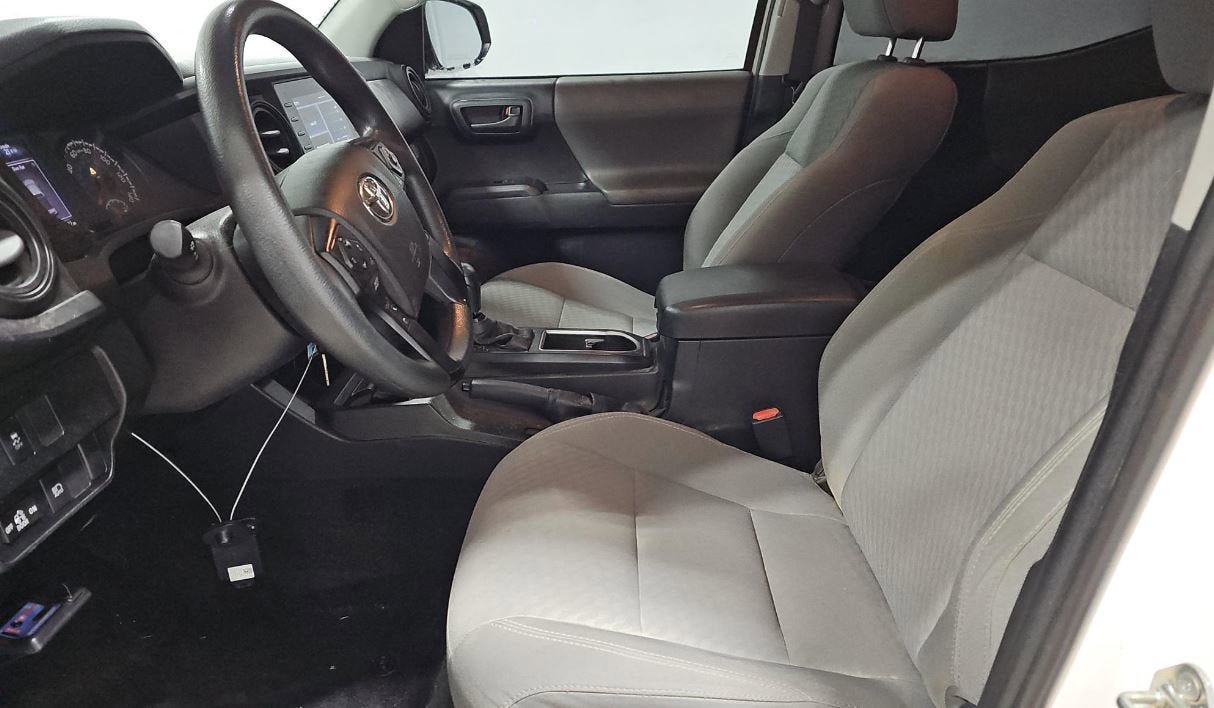 Used 2020 Toyota Tacoma SR AWD/4WD image 5