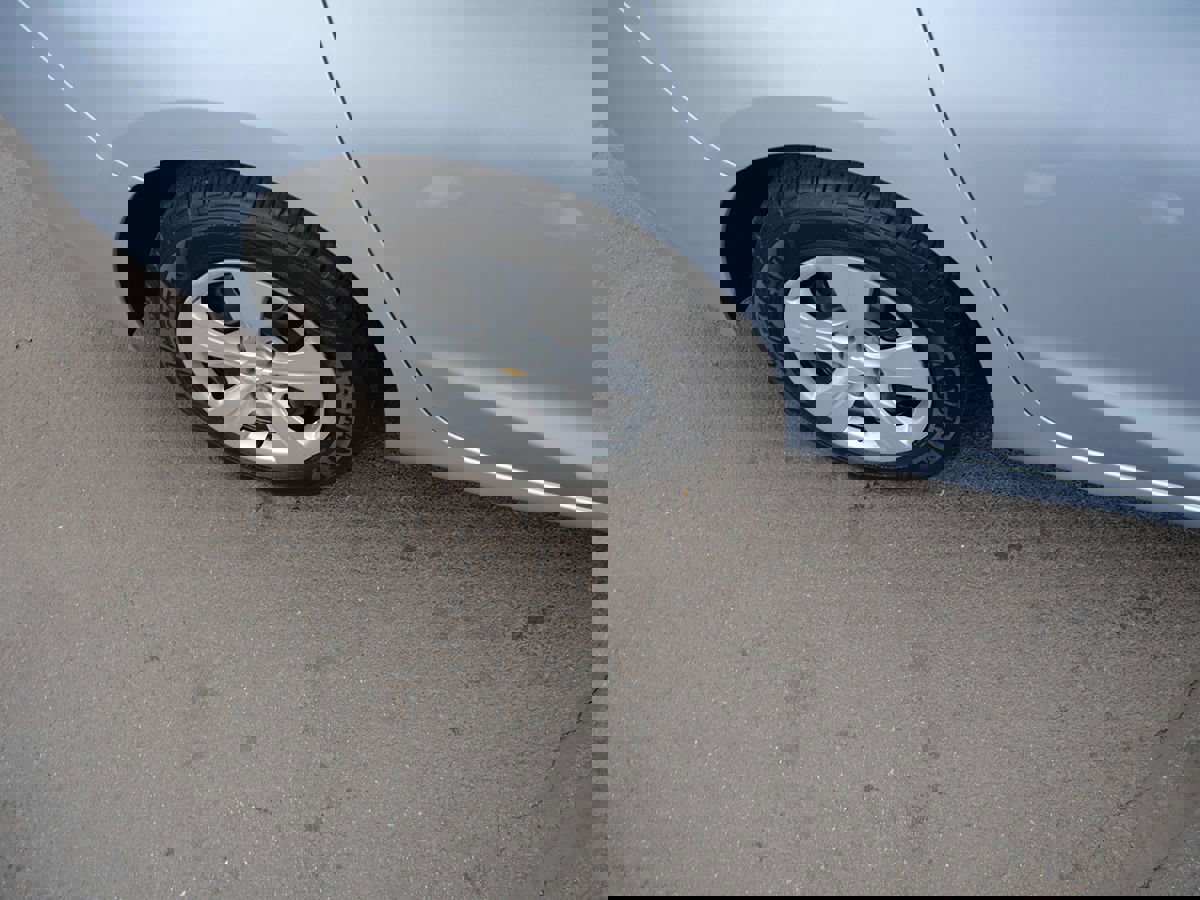 Used 2018 Chevrolet Cruze LS w/ LS Fleet Convenience Package image 33