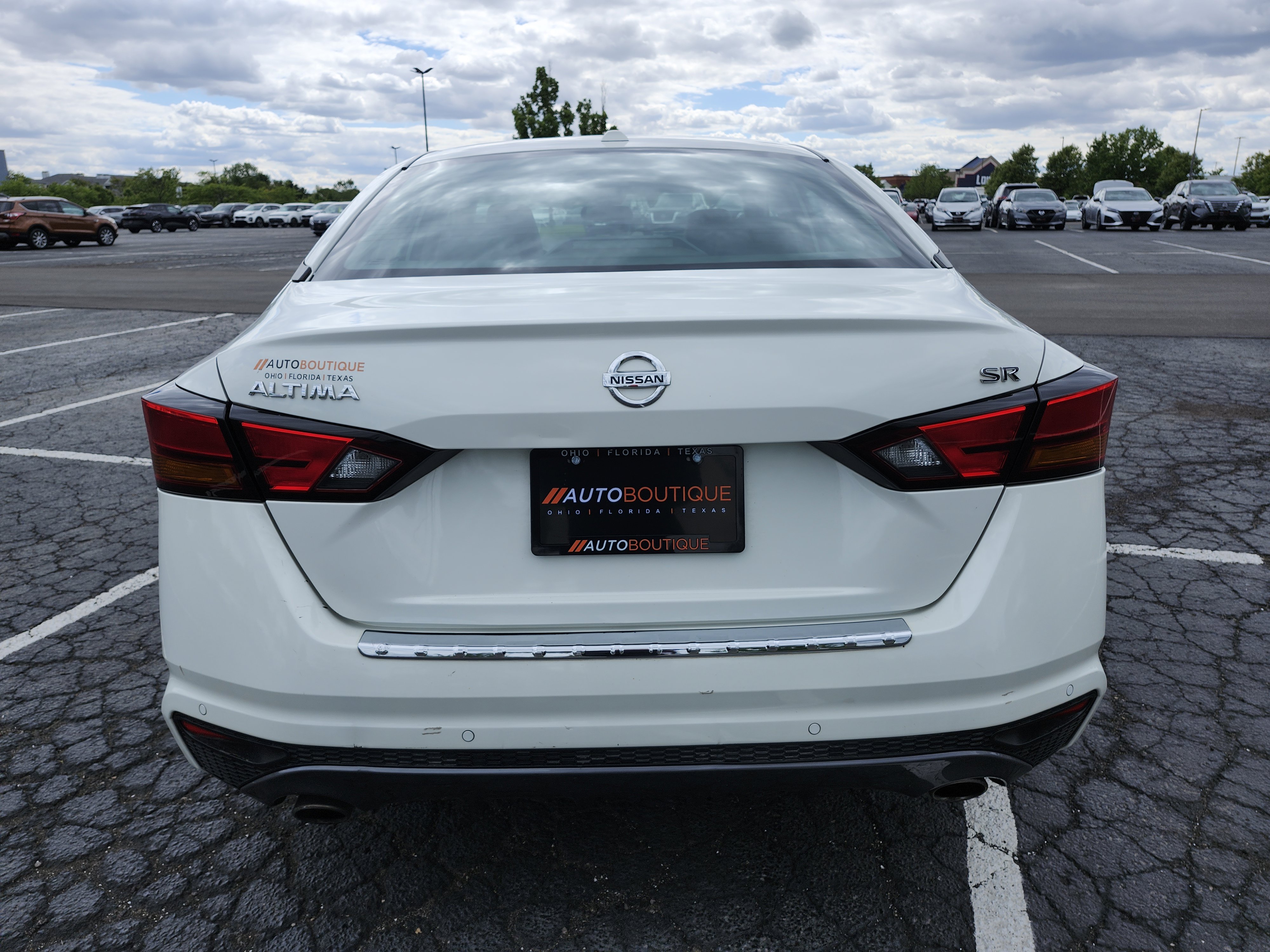 Used 2022 Nissan Altima 2.5 SR FWD image 9