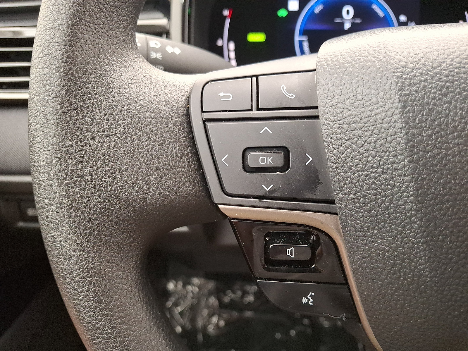 Used 2026 Toyota Camry LE FWD image 9