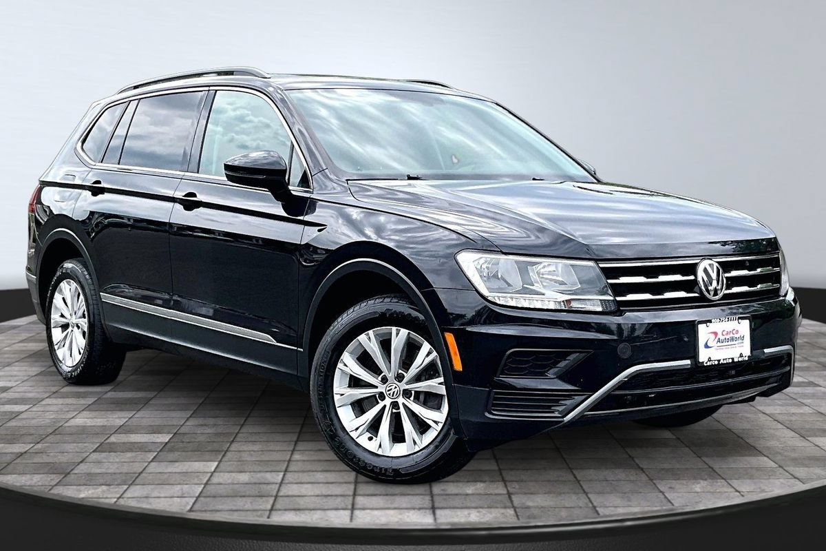 Used 2018 Volkswagen Tiguan SE w/ Panoramic Sunroof Package AWD/4WD image 3