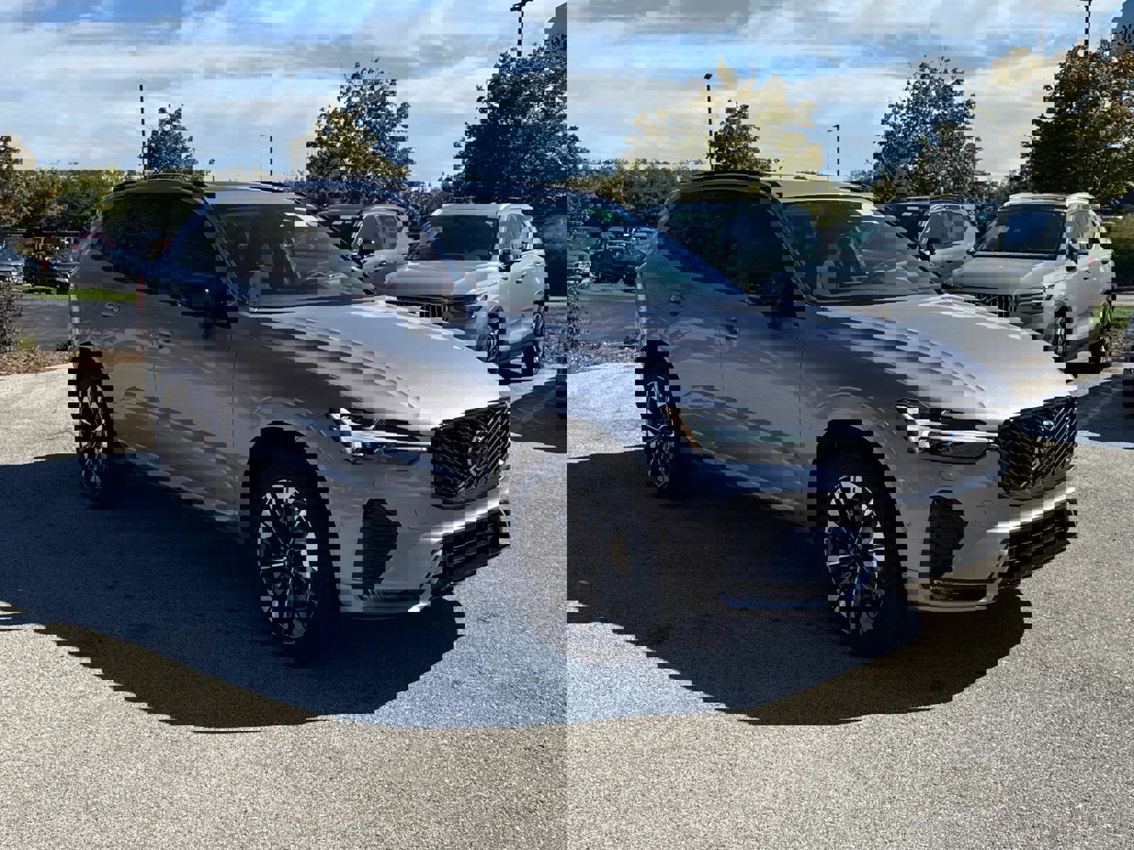 New 2026 Volvo XC60 B5 Plus w/ Climate Package image 3