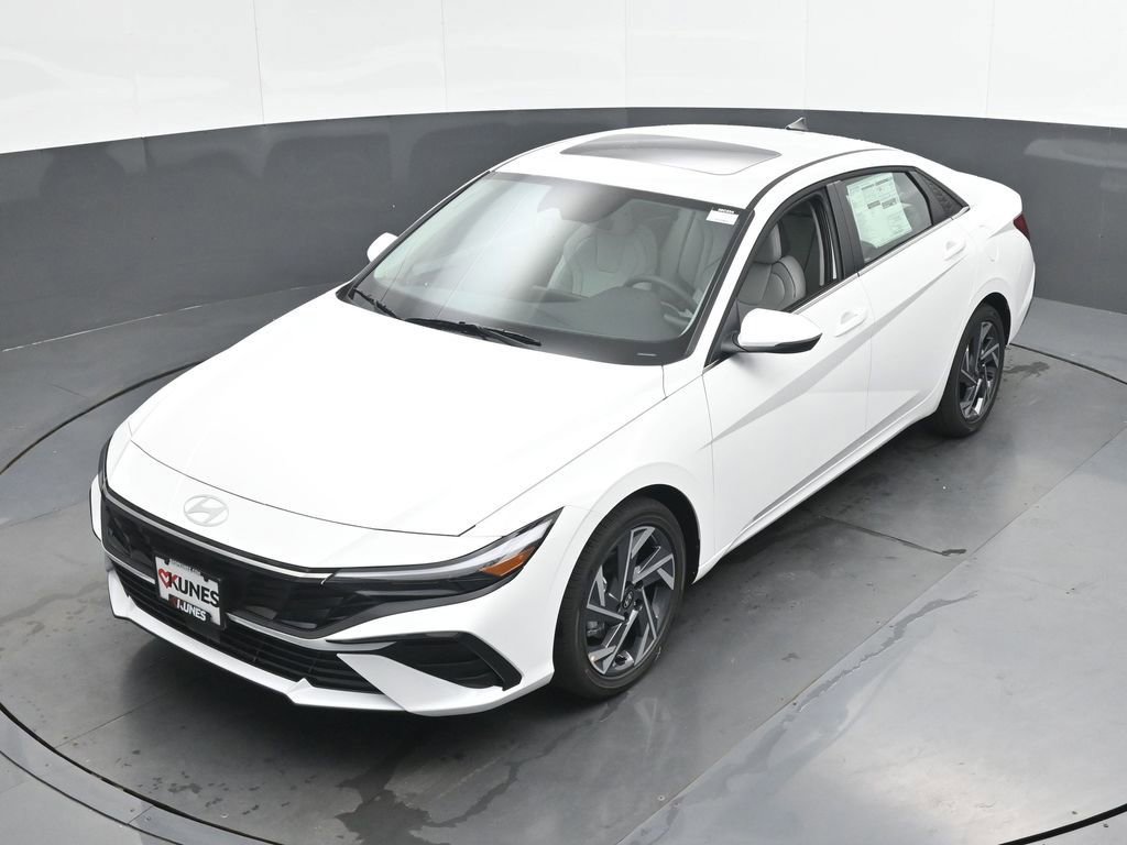 New 2025 Hyundai Elantra Limited image 42