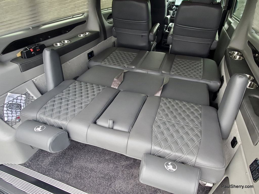 Used 2023 Ford Transit 150 Low Roof AWD image 5