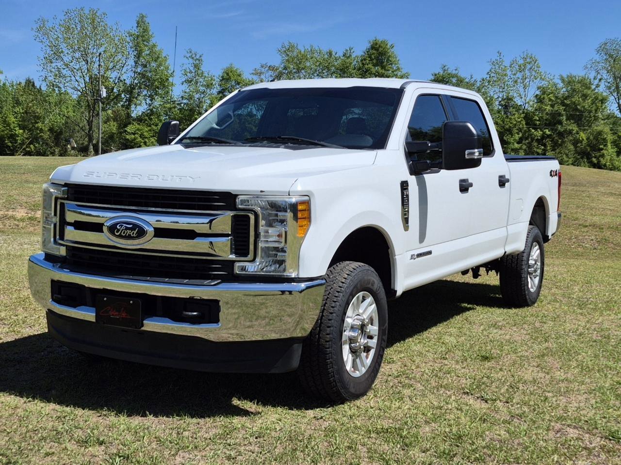 Used 2017 Ford F250 XLT AWD/4WD image 2