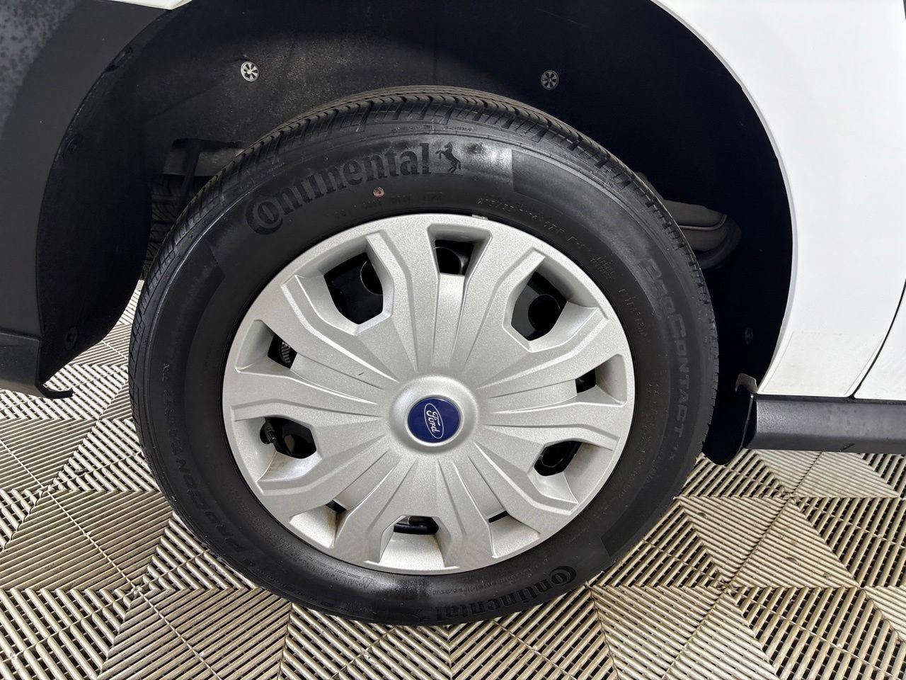 Used 2023 Ford Transit Connect XL FWD image 25