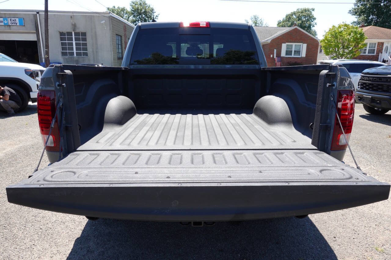 Used 2022 RAM 1500 Classic Warlock w/ Ceramic Grey Warlock Package image 20